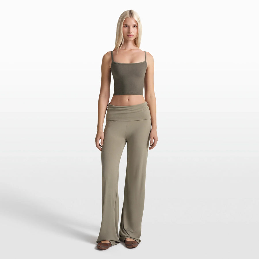 NikeSKIMS RIBBED SEAMLESS CAMI | DUSTY OAKMOSS