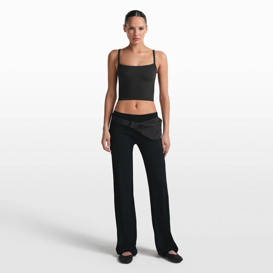 NikeSKIMS RIBBED SEAMLESS CAMI | OBSIDIAN