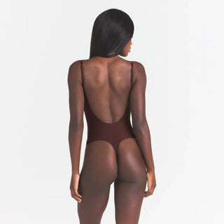 SKIMS BODY SCOOP LOW BACK THONG BODYSUIT | COCOA