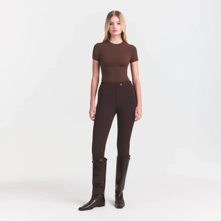 THE ESSENTIAL COLLECTION ZIP FRONT LEGGING | ESPRESSO
