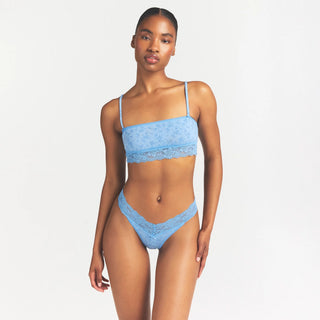 LIGHTWEIGHT COTTON STRAIGHT NECK BRALETTE | SURF DAINTY FLORAL PRINT
