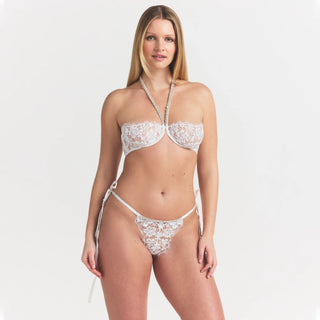 SKIMS LACE UNLINED HALTER BRA | SNOW