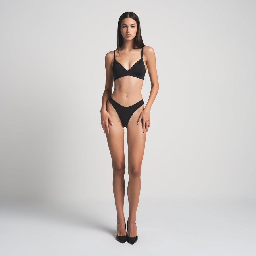 WIRELESS FORM T-SHIRT DEMI BRA | ONYX