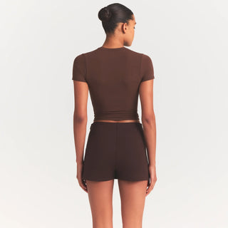 THE ESSENTIAL COLLECTION MINI SKORT | ESPRESSO