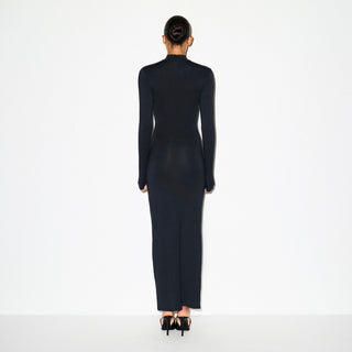 SMOOTH LAYERS TURTLENECK LONG DRESS | OBSIDIAN