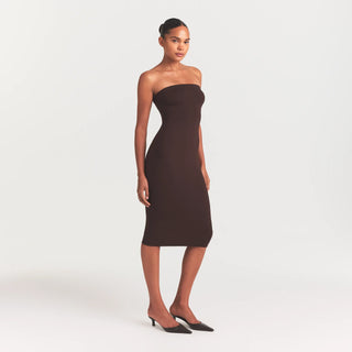 THE ESSENTIAL COLLECTION STRAPLESS MIDI DRESS | ESPRESSO