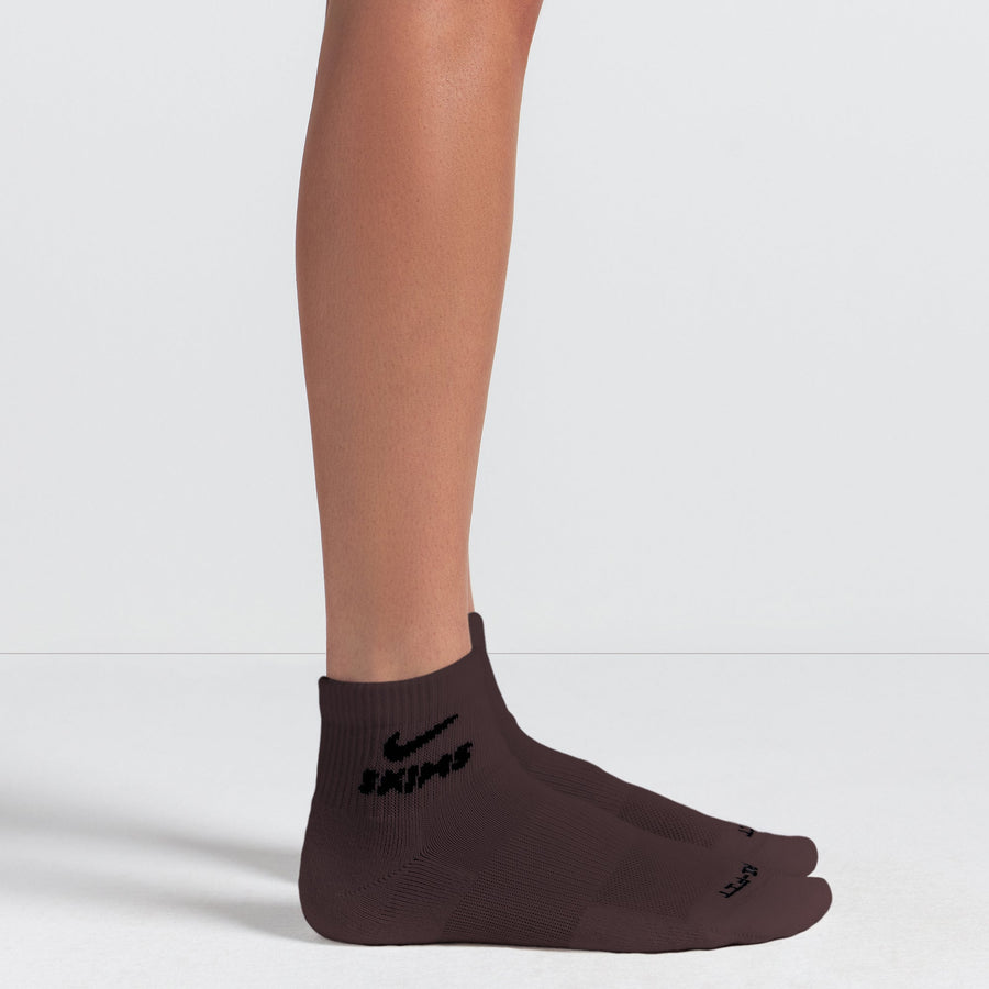 NikeSKIMS ACCESSORIES DRI-FIT™ QUARTER CREW SOCK 3-PACK | DARK SEPIA MULTI