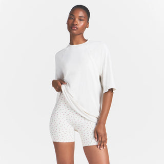 NikeSKIMS AIRY DRI-FIT™ OVERSIZED TEE | IVORY