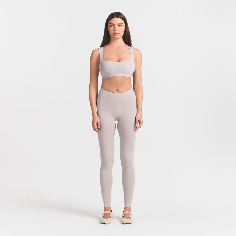 NikeSKIMS STUDIO STRETCH RACER BACK BRA | LINEN