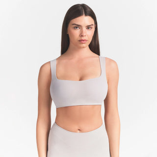 NikeSKIMS STUDIO STRETCH RACER BACK BRA | LINEN