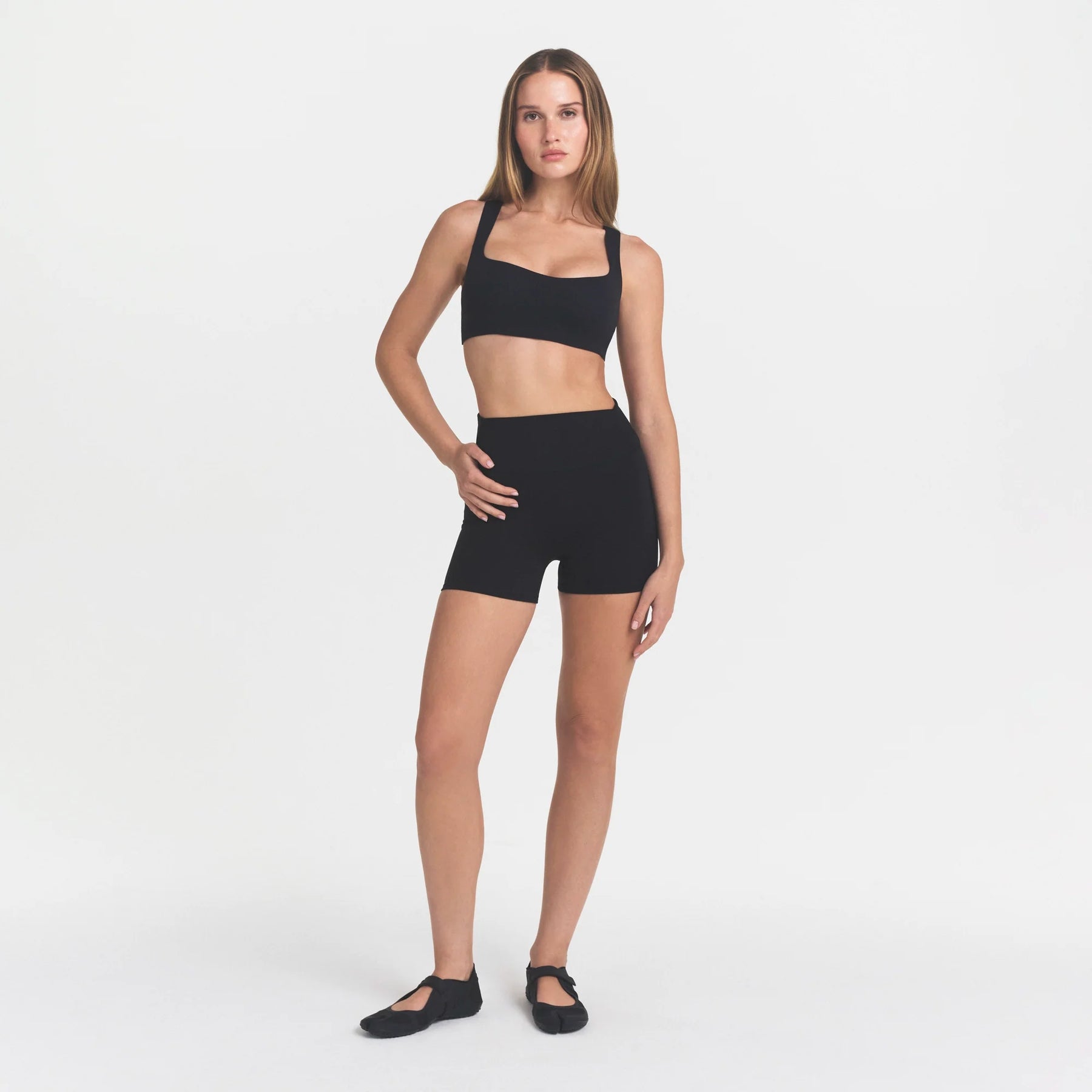 NikeSKIMS STUDIO STRETCH RACER BACK BRA | OBSIDIAN