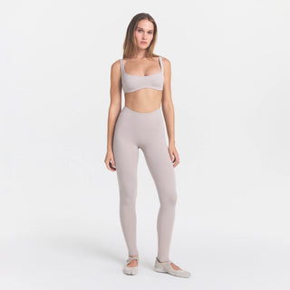 NikeSKIMS STUDIO STRETCH DIPPED 29" LEGGING | LINEN