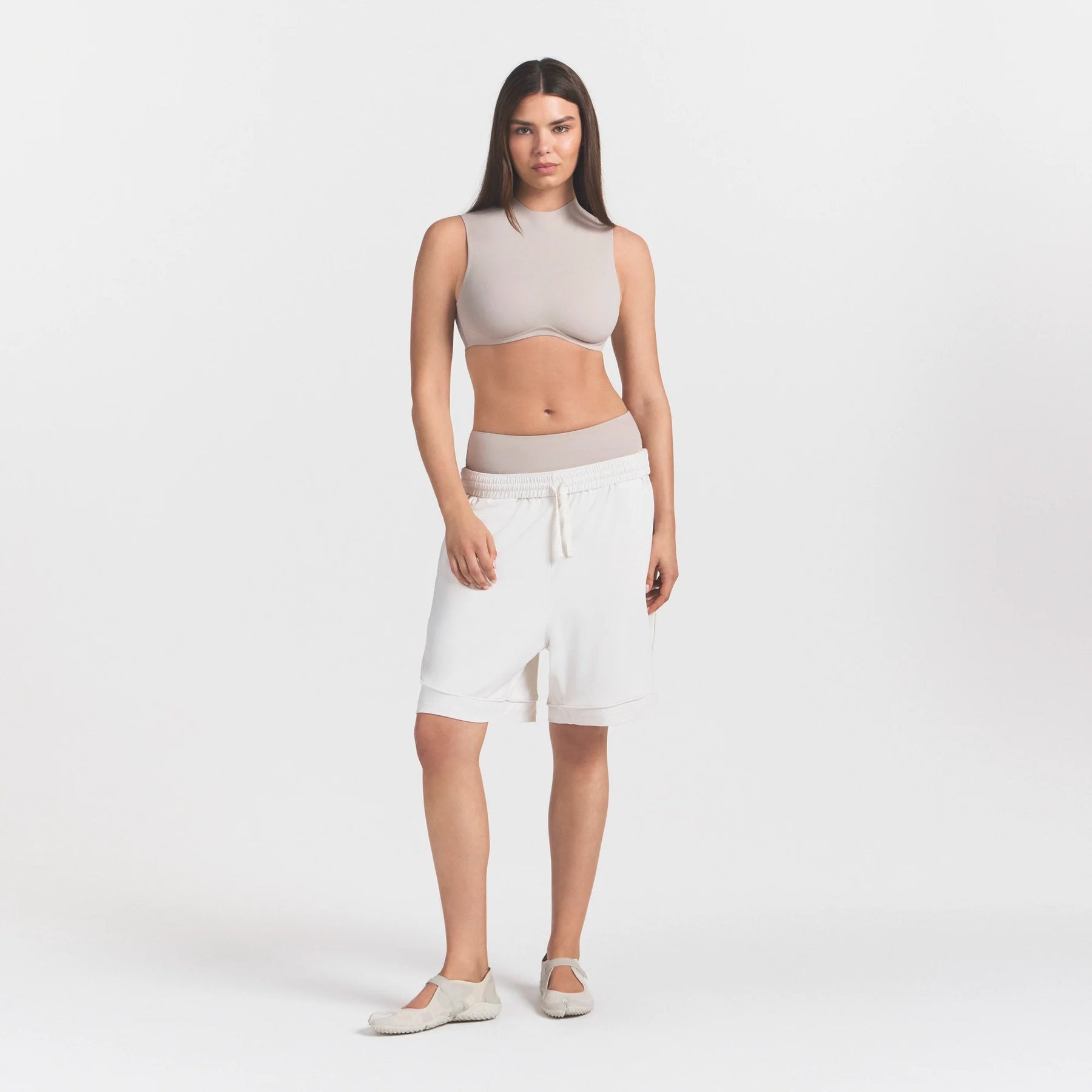 NikeSKIMS AIRY DRI-FIT™ RELAXED SHORT | IVORY