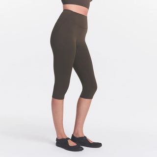 NikeSKIMS MATTE CROP 17" LEGGING | DARK SEPIA