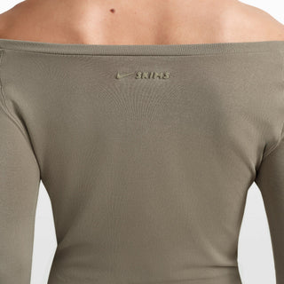 NikeSKIMS STRETCH KNIT LONG SLEEVE BOATNECK TOP | DUNE