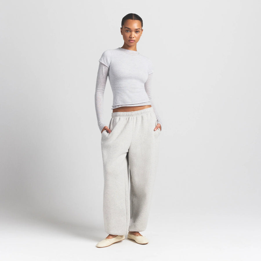 FEATHERWEIGHT CASHMERE LONG SLEEVE TOP | LIGHT HEATHER GREY