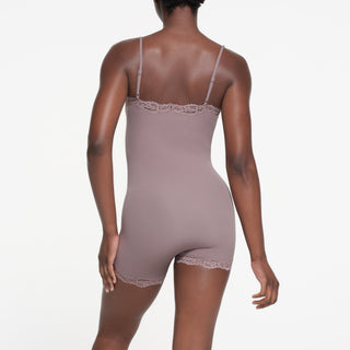 FITS EVERYBODY LACE ONESIE | ZINC