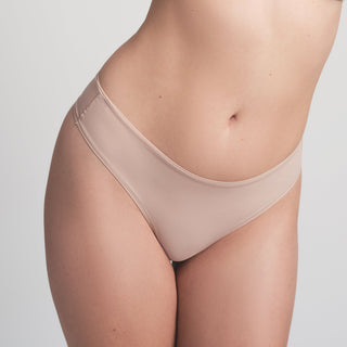 FITS EVERYBODY THONG | MICA