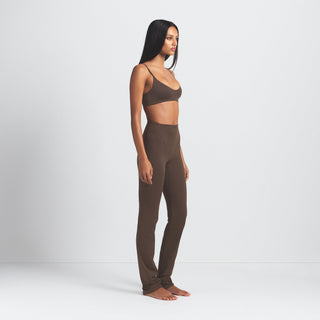 NikeSKIMS MATTE V-LINE 39" STRAIGHT LEGGING | DARK SEPIA