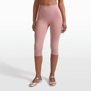NikeSKIMS MATTE 17" V-LINE CROP LEGGING | HIMALAYAN