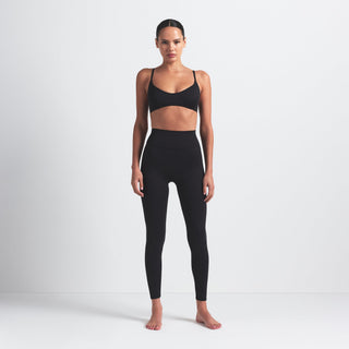 NikeSKIMS MATTE KNEE GRIP 26" LEGGING | OBSIDIAN