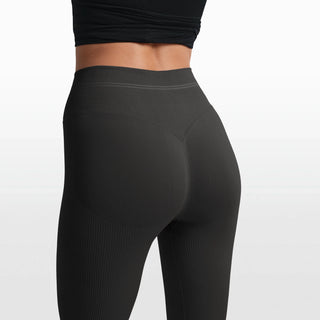 NikeSKIMS RIBBED SEAMLESS 34" STRAIGHT LEGGING | OBSIDIAN