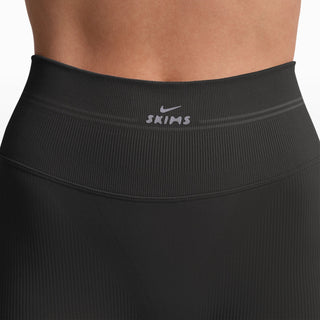 NikeSKIMS RIBBED SEAMLESS 34" STRAIGHT LEGGING | OBSIDIAN