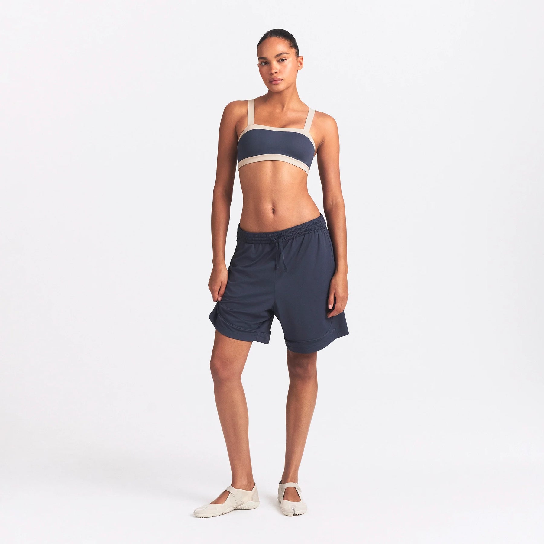 NikeSKIMS AIRY RELAXED SHORT | DEEP ROYAL