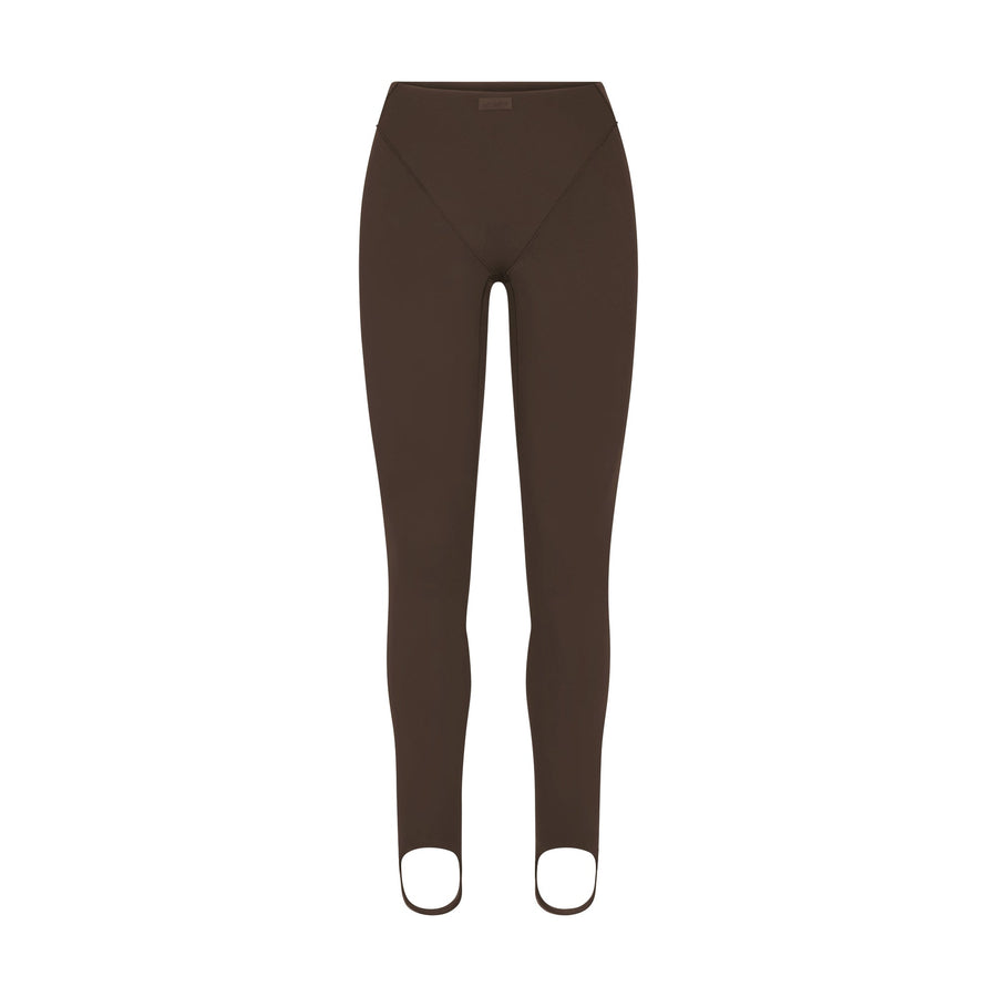NikeSKIMS MATTE V-LINE STIRRUP LEGGING | DARK SEPIA