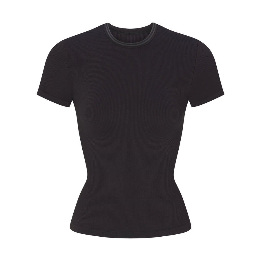 NikeSKIMS RIBBED SEAMLESS BABY TEE | OBSIDIAN