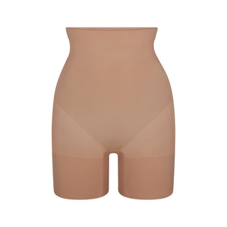 SHEER SEAMLESS HIGH-WAISTED MID THIGH SHORT | SIENNA