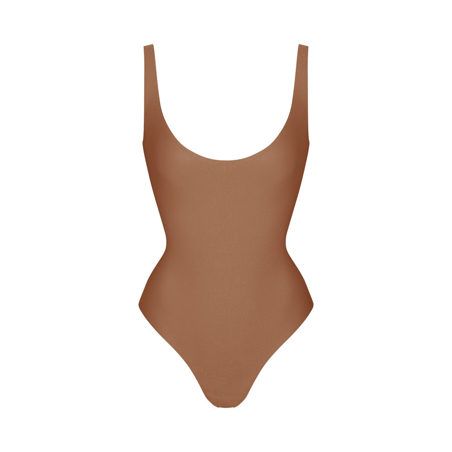 SKIMS BODY SCOOP LOW BACK THONG BODYSUIT | JASPER