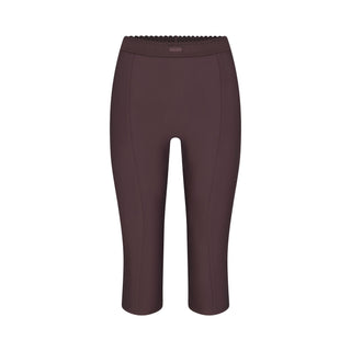 SKIMS BODY HIGH-WAISTED CAPRI | RAISIN