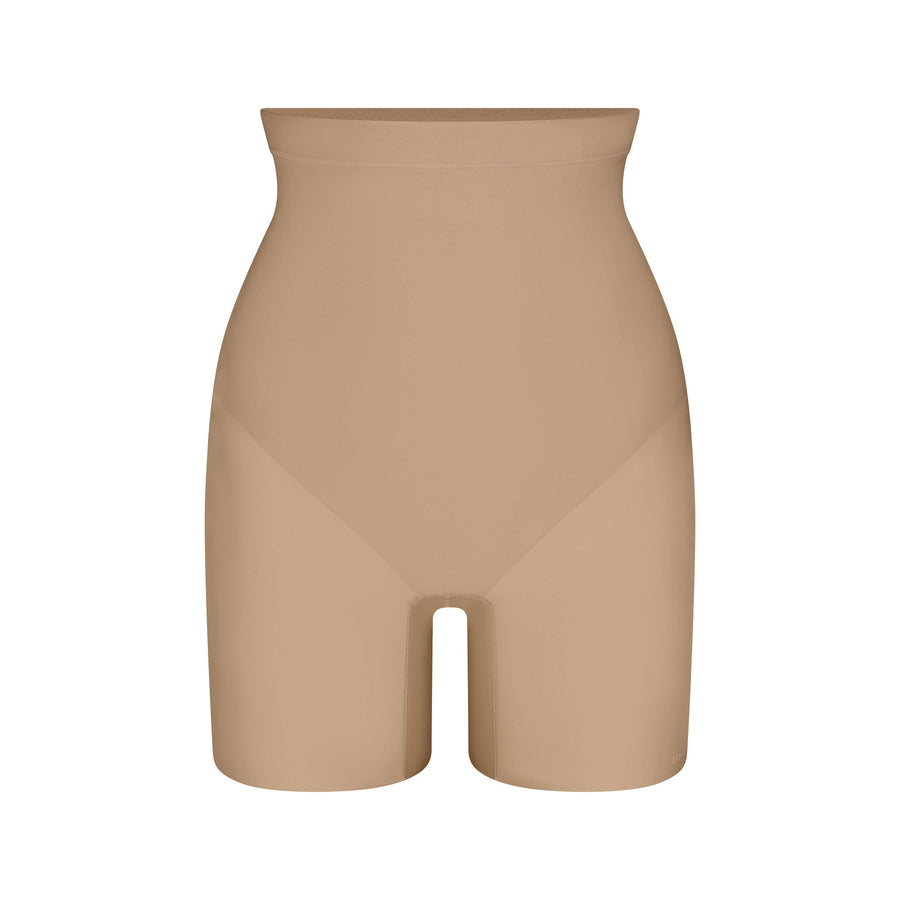 SKIMS BODY CORE SCULPT MID RISE SHORT | CLAY