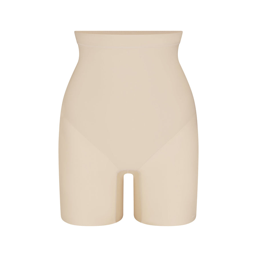 SKIMS BODY CORE SCULPT MID RISE SHORT | SAND