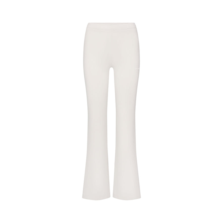 NikeSKIMS AIRY DRI-FIT™ LOW RISE MINI FLARE PANT | IVORY