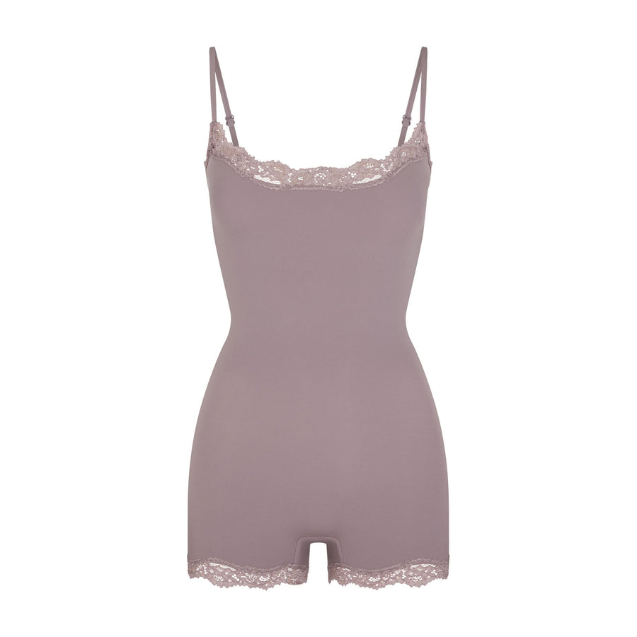 FITS EVERYBODY LACE ONESIE | ZINC