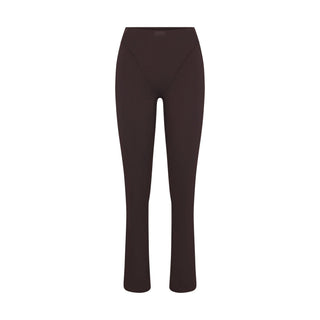 NikeSKIMS MATTE V-LINE 39" STRAIGHT LEGGING | DARK SEPIA