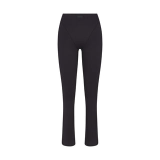 NikeSKIMS MATTE V-LINE 39" STRAIGHT LEGGING | OBSIDIAN
