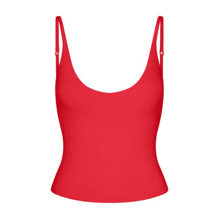 SMOOTH LAYERS SCOOP NECK CAMI | CARMINE