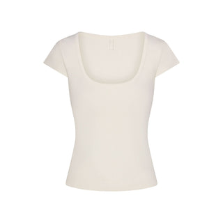 REFINED KNIT SCOOP NECK TOP | EGRET