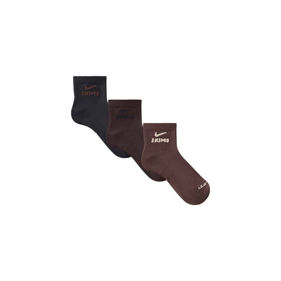 NikeSKIMS ACCESSORIES DRI-FIT™ QUARTER CREW SOCK 3-PACK | DARK SEPIA MULTI