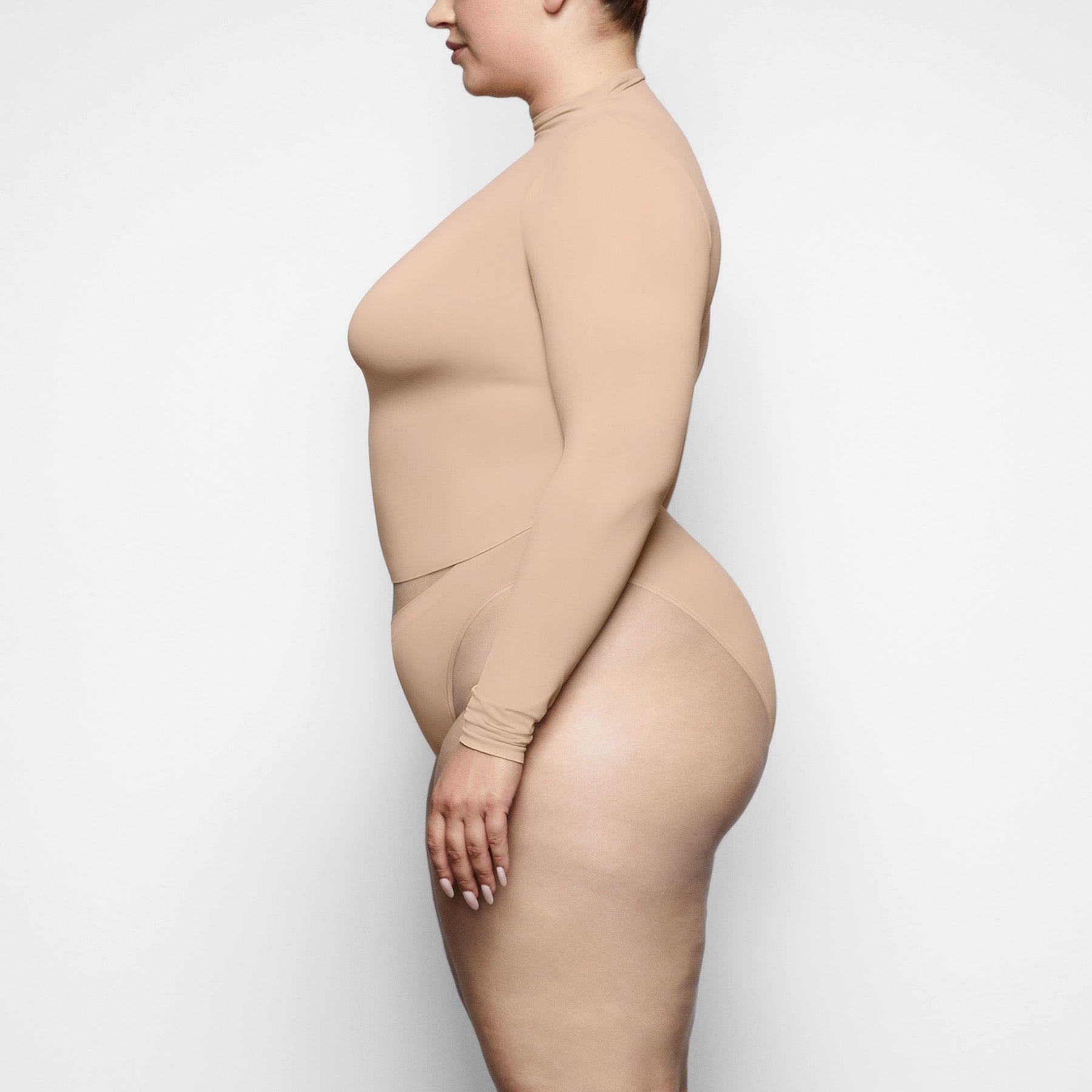 SOFT SMOOTHING SEAMLESS BRIEF | CLAY