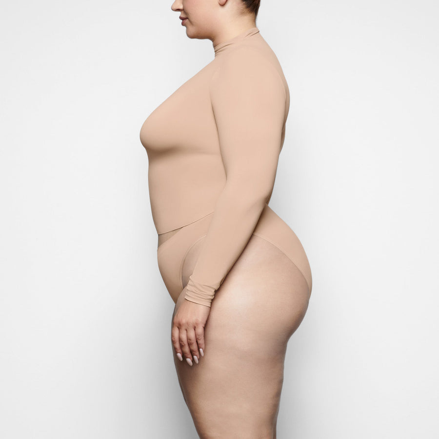 SOFT SMOOTHING SEAMLESS BRIEF | CLAY