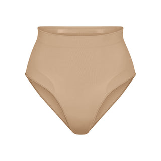 SEAMLESS SCULPT MID WAIST BRIEF | CLAY