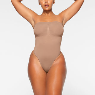 SEAMLESS SCULPT STRAPLESS THONG BODYSUIT | SIENNA