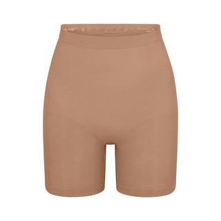 SEAMLESS SCULPT MID THIGH SHORT | SIENNA