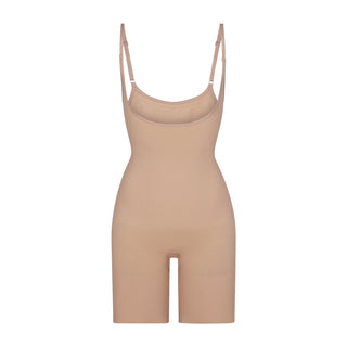 SEAMLESS SCULPT BUTT LIFTING OPEN BUST BODYSUIT | CLAY