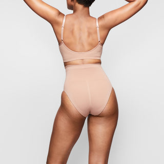 SEAMLESS SCULPT MID WAIST BRIEF | SIENNA