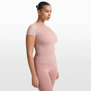 NikeSKIMS RIBBED SEAMLESS BABY TEE | HIMALAYAN